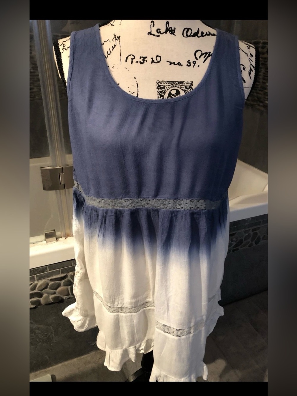 Women’s Wendy Bellissimo Blue/White Ombre Sleeveless Swing Top Size Large